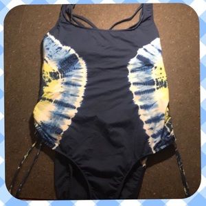 Lucky Brand Swimsuit 💙💚